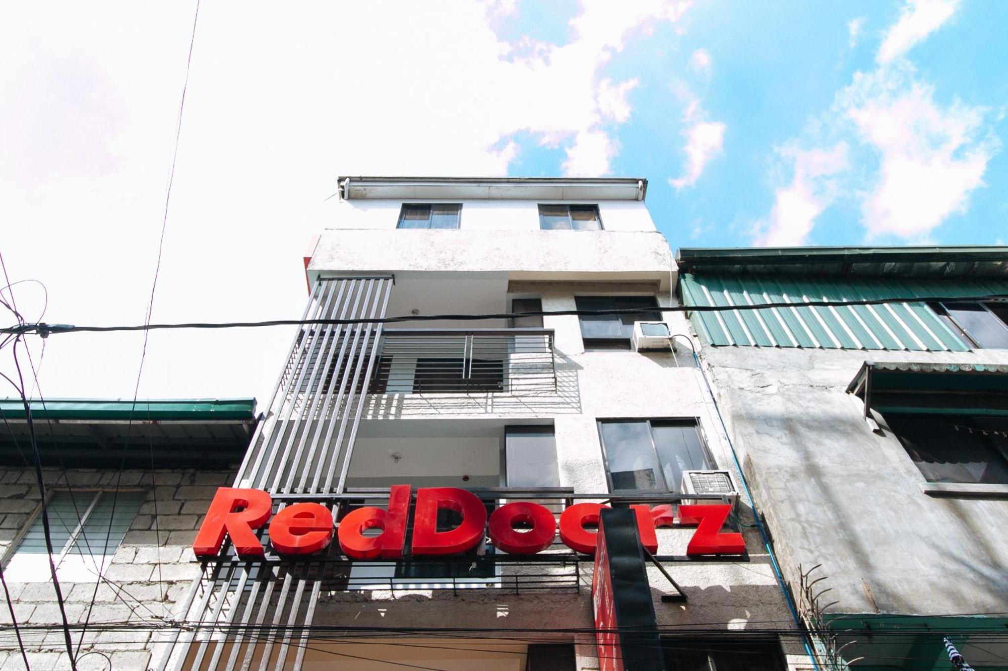 Reddoorz At Dbuilders Rooms Ph2 Taguig Esterno foto