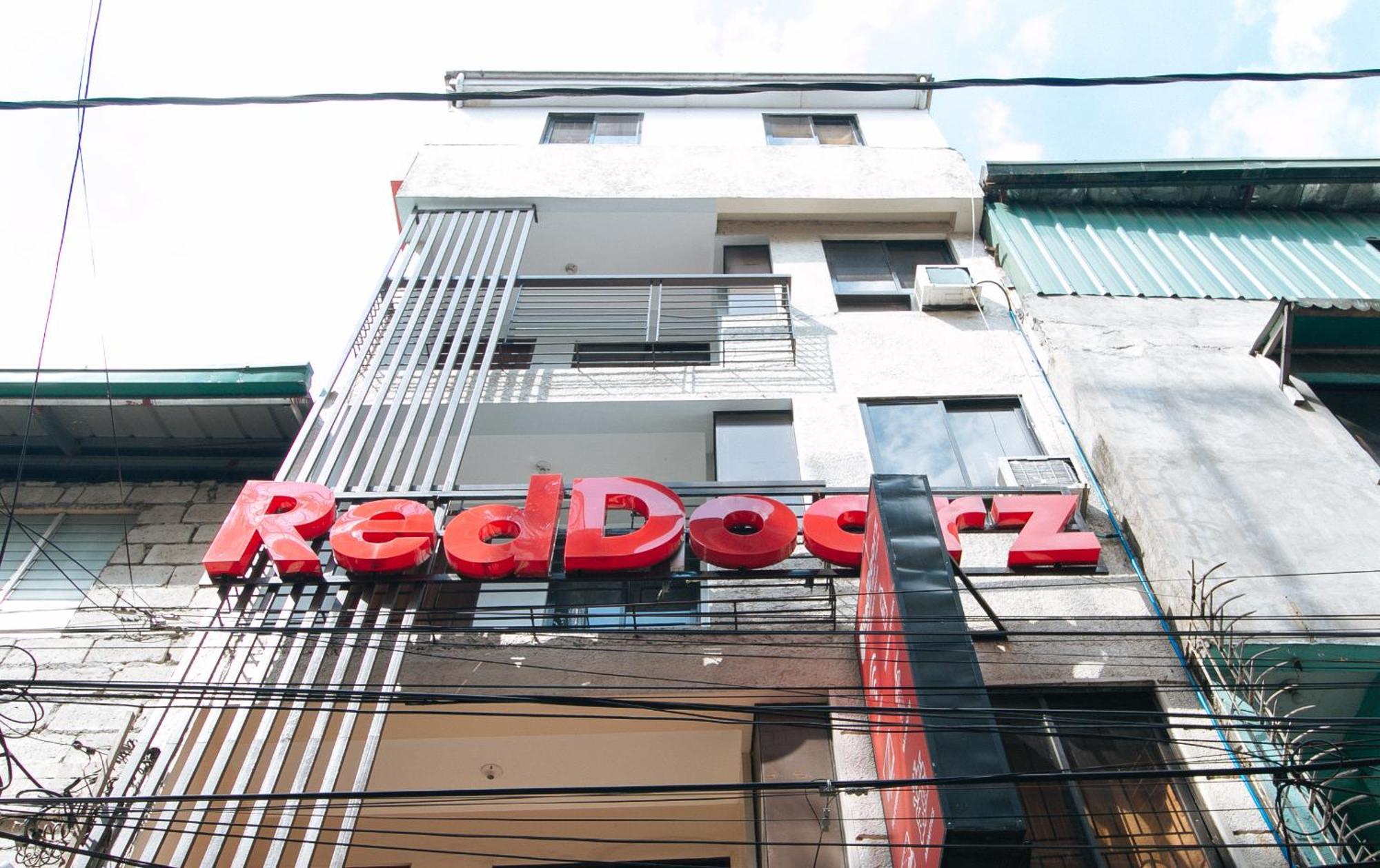 Reddoorz At Dbuilders Rooms Ph2 Taguig Esterno foto